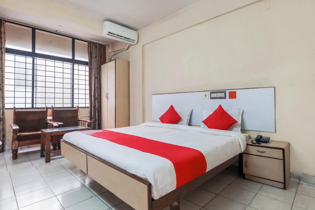 Oyo Hotel Hindustan Deluxe Mangalúr Exteriér fotografie